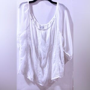 The NEW Boutique White Relaxed Bib Collar Blouse